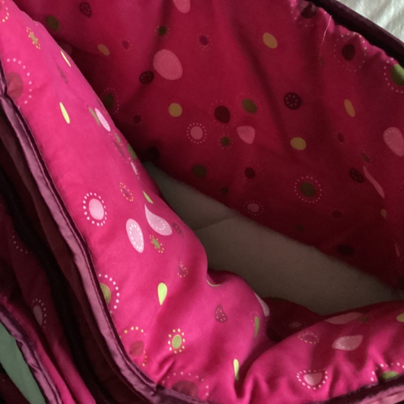 LAMBS & IVY DEEP PINK & WHITE BUTTERFLY THEMED PAD INSIDE/ OUTSIDE OF BED - Picture 8 of 15